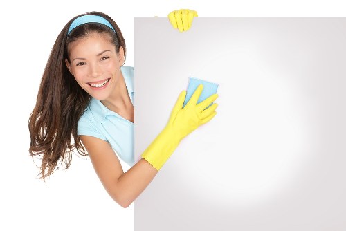 House cleaning in W3 for bathrooms, bedrooms, and shared homes